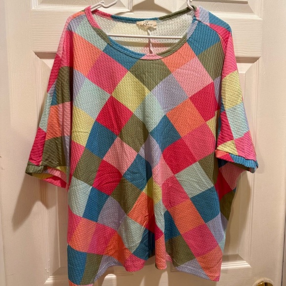 Hopely Tops - Colorful Plaid Short Sleeve Top